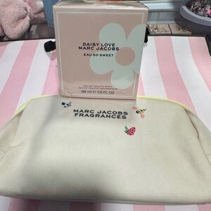 Marc Jacobs Daisy Love Perfume